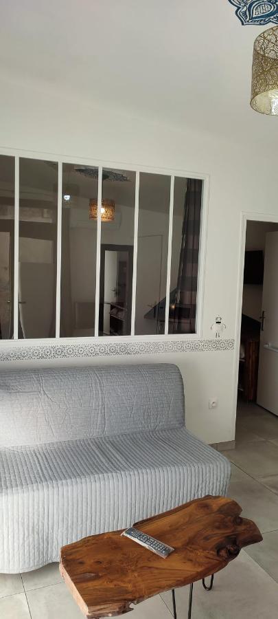 Mauguio Center Hôtel Buitenkant foto