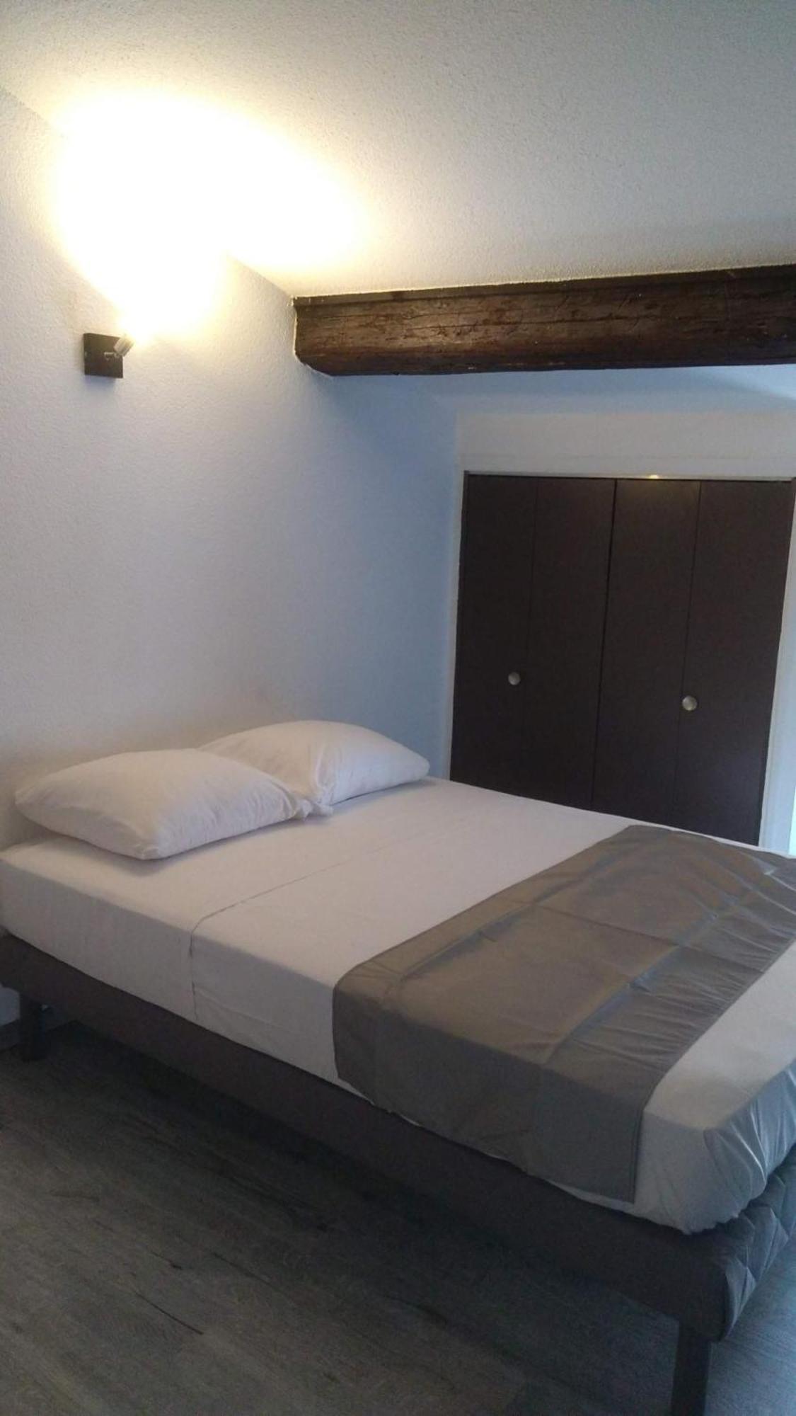 Mauguio Center Hôtel Kamer foto